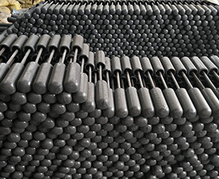 绝缘子仓库一角